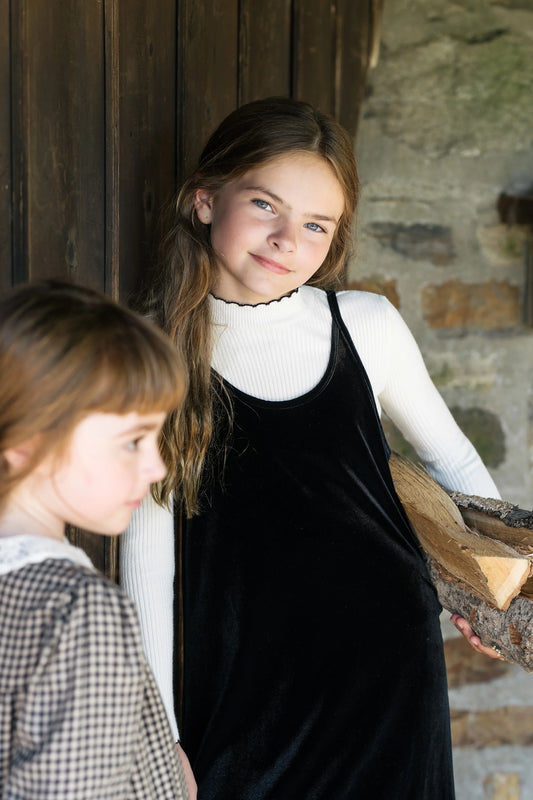 Scalloped knit Mockneck Cream