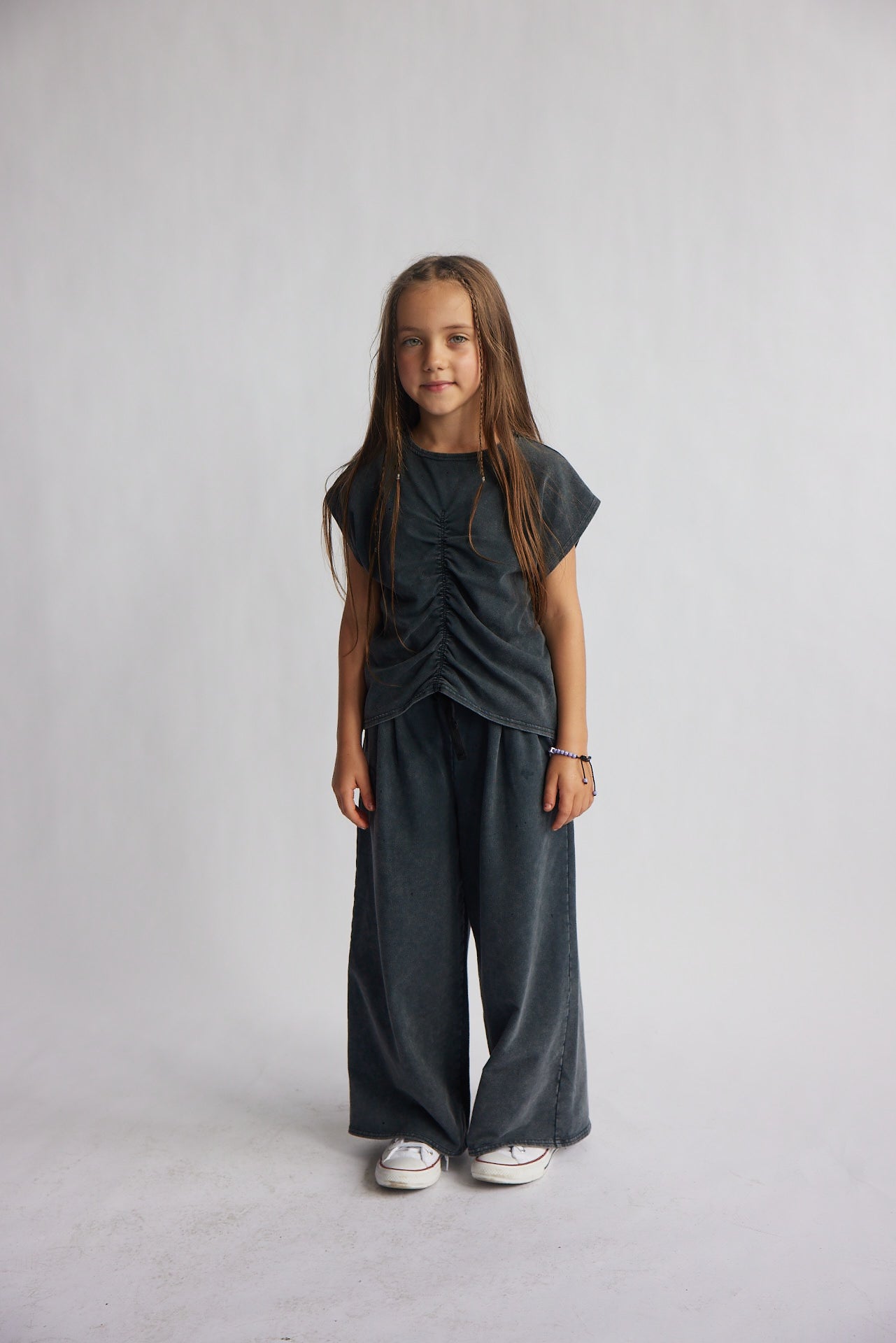 VINTAGE BLACK PINCHED TSHIRT