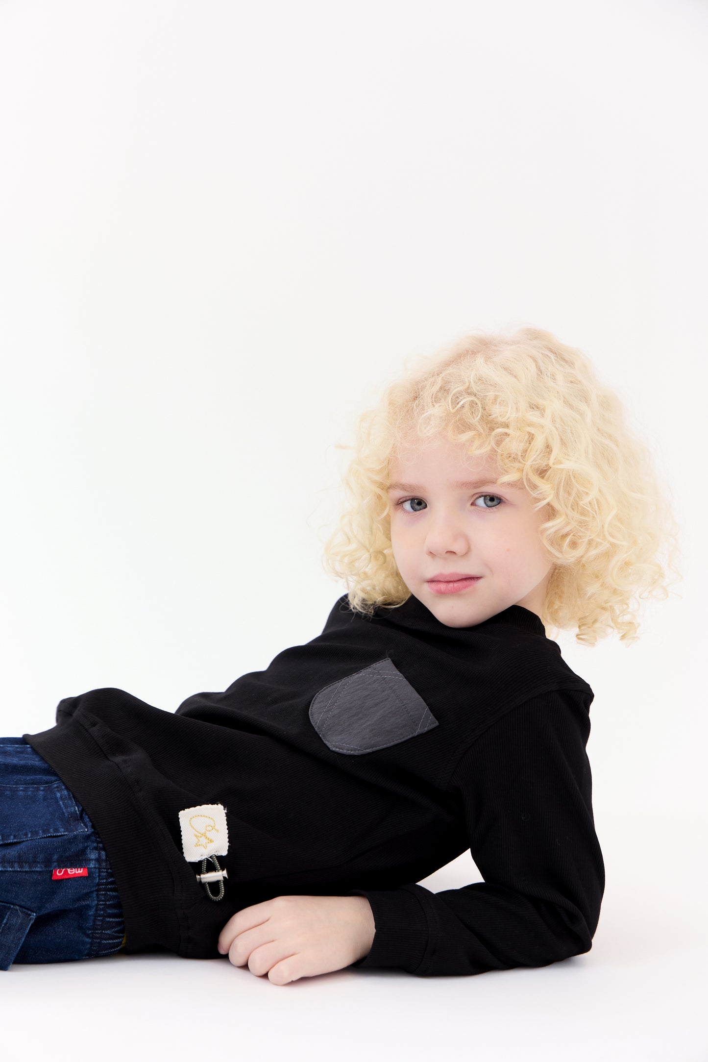 Black Teddi Ribbed Sweatshirt