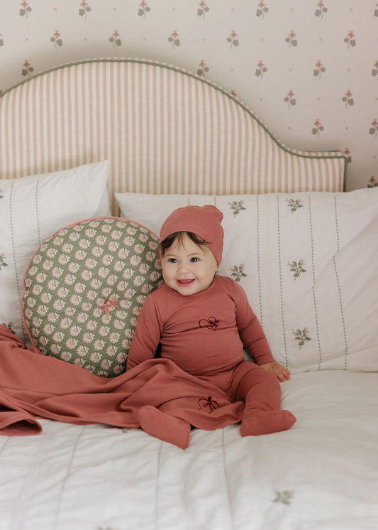 Baby Girl Footie & Beanie – Pink – Heart & Star