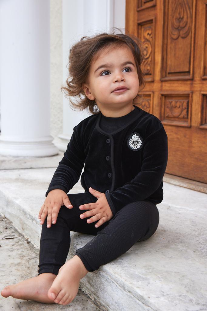 Black sweater store for little girl